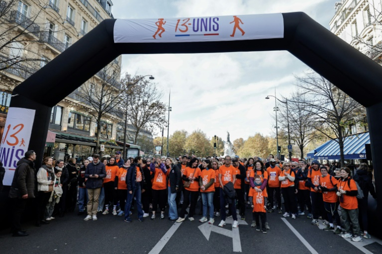 La présidente de l'Assemblée nationale française, Yael Braun-Pivet au départ de la Marche de la liberté organisée en hommage aux victimes des attentats du 13 novembre 2015, à Paris, le 9 novembre 2025 ( AFP / STEPHANE DE SAKUTIN )