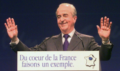 Edouard Balladur le 10 mars 1998 au Zénith à Paris ( AFP / PASCAL GUYOT )