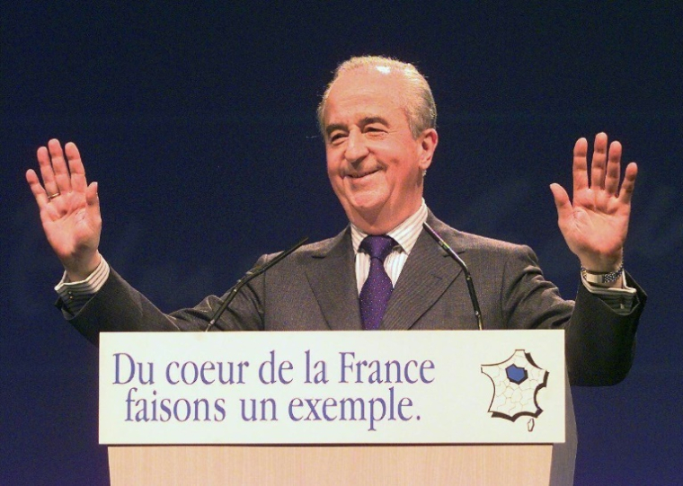 Edouard Balladur le 10 mars 1998 au Zénith à Paris ( AFP / PASCAL GUYOT )