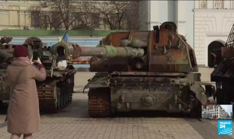 À Kiev : témoignages d'Ukrainiens à la veille du premier anniversaire de l'invasion russe
