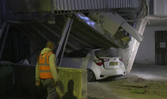 Services d'urgence sur le site d'une frappe de missile iranien à Bnei Brak, en Israël