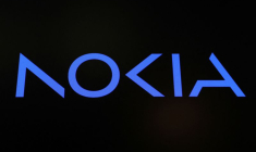 Photo d'archives: Un écran affiche le logo de la société Nokia