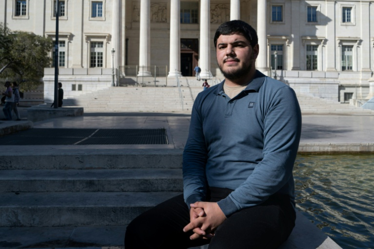 Amine Kessaci, à Marseille, le 8 octobre 2024 ( AFP / MIGUEL MEDINA )