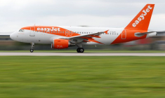 Photo d'un avion Easyjet qui décolle