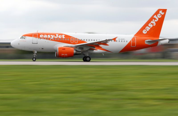 Photo d'un avion Easyjet qui décolle