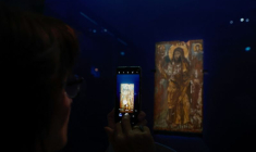 De icônes évacuées d'un musée de Kyiv exposées au musée du Louvre à Paris