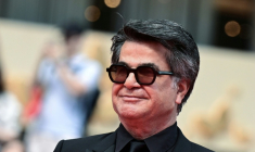 Le réalisateur, scénariste et producteur iranien Jafar Panahi arrive pour la projection du film « Un simple accident » lors de la 78e édition du Festival de Cannes, le 20 mai 2025 ( AFP / Miguel MEDINA )
