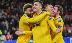 Leeds et Burnley reviennent officiellement en Premier League !