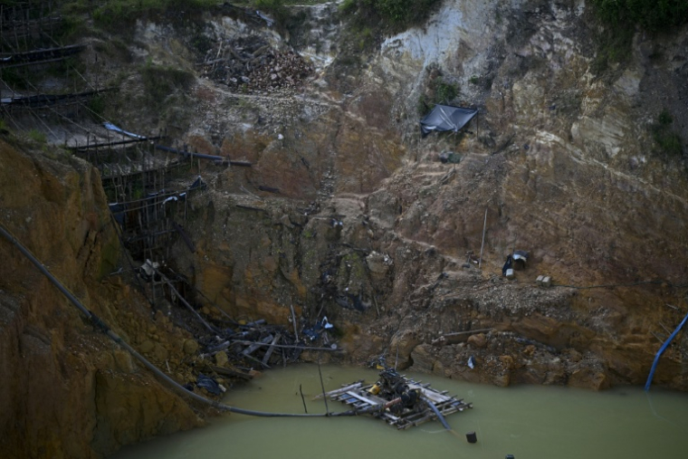 Une mine d'or artisanale à Las Brisas de Cuyuni, au Venezuela, le 11 juin 2026 ( AFP / Federico PARRA )