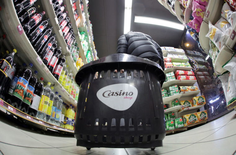 CASINO FREINÉ PAR LES "GILETS JAUNES" MAIS CONFIRME SES OBJECTIFS