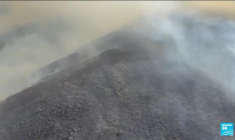 En Colombie, le village de Villa de Leyva menacé par le feu