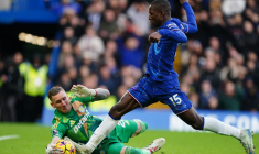 Chelsea et Manchester United cartonnent, Tottenham cale