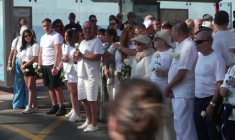 Sur la promenade des Anglais, une marche en hommage aux victimes de l'attentat