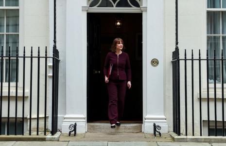 Rachel Reeves, chancelière de l'Échiquier britannique, présente sa déclaration de printemps, à Londres
