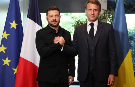 Emmanuel Macron et Volodymyr Zelensky à La Haye le 24 juin 2025. ( POOL / LUDOVIC MARIN )