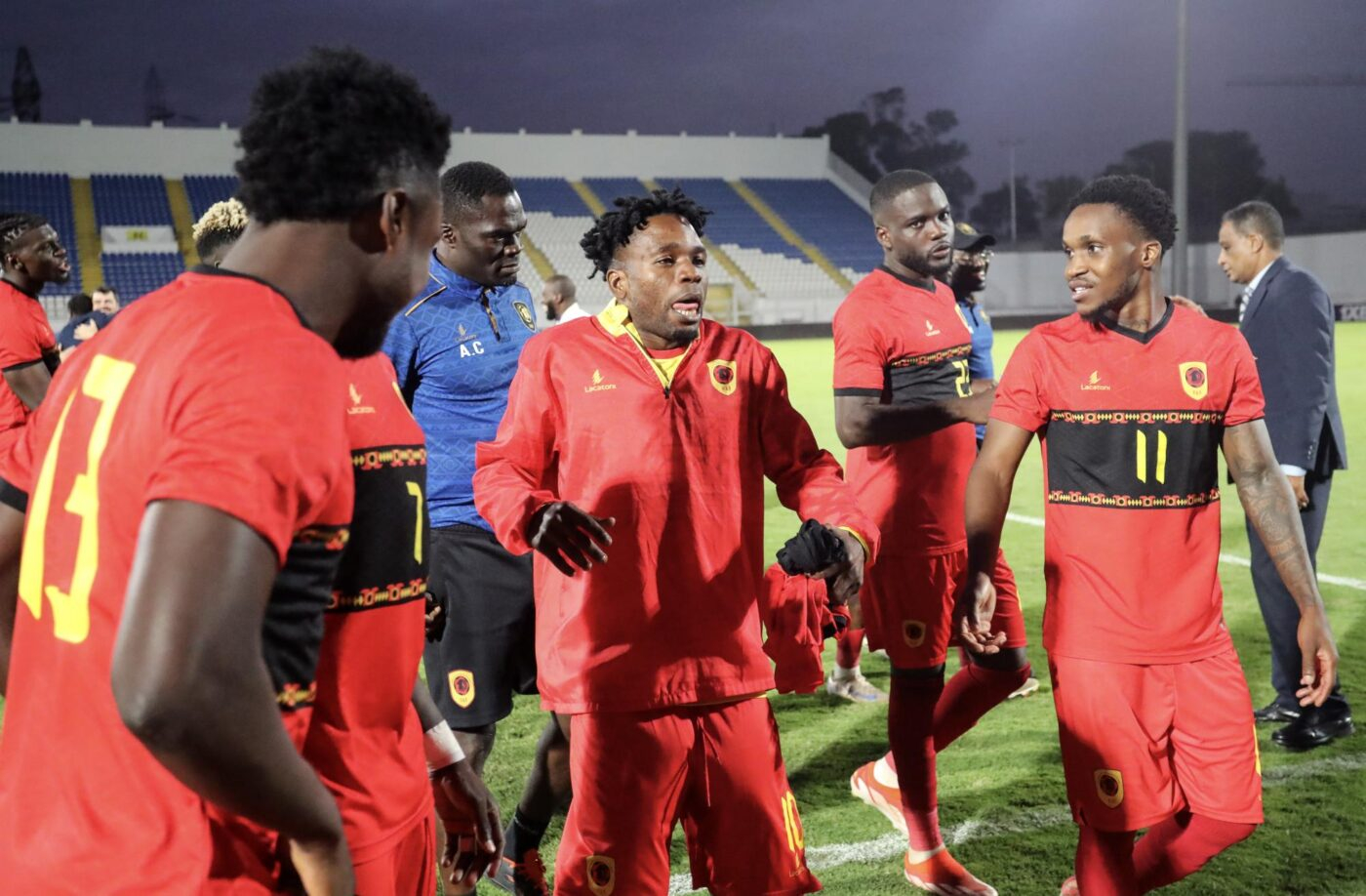 L’arrivée incroyable des joueurs angolais contre la Libye
