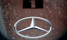 ESSAIS À LONDRES D'UN APPAREIL DE VENTILATION DÉVELOPPÉ PAR LES INGÉNIEURS F1 DE MERCEDES