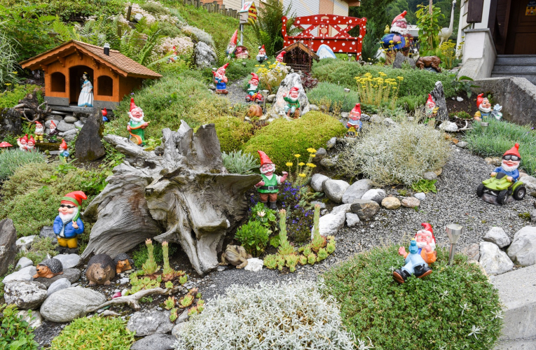 Le kitsch est omniprésent dans notre monde contemporain. (crédit: Adobe Stock).