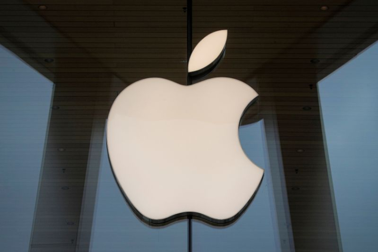 LA FRANCE POURSUIT APPLE POUR DES CONTRATS LIÉS À SON "APP STORE"