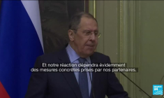 Blinken, depuis l'Ukraine, appelle Poutine à choisir la paix