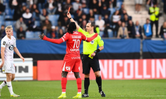 Tanguy Coulibaly connaît sa sanction pour avoir dégagé le ballon sur Bruno Genesio