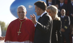 Le pape Léon se rend à Paris