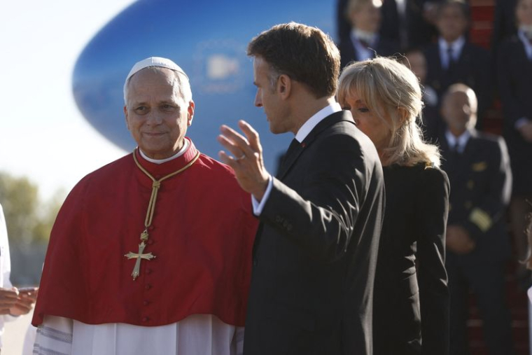 Le pape Léon se rend à Paris