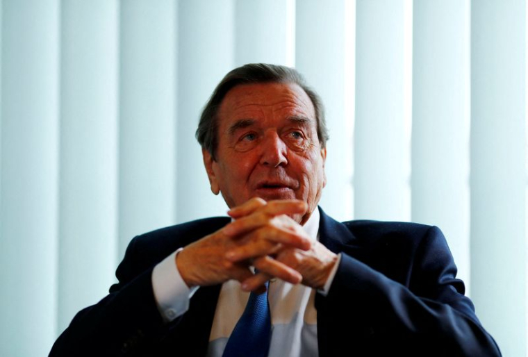 ALLEMAGNE: L'EX-CHANCELIER GERHARD SCHRÖDER QUITTE LE CONSEIL D'ADMINISTRATION DE ROSNEFT