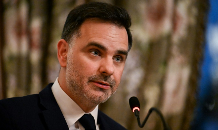 Le ministre français délégué au Commerce extérieur, Laurent Saint-Martin, le 27 juin 2025 à Buenos Aires  ( AFP / LUIS ROBAYO )