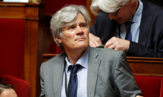 FRANCE: CANDIDAT, STÉPHANE LE FOLL RÉCLAME UNE PRIMAIRE AU PS