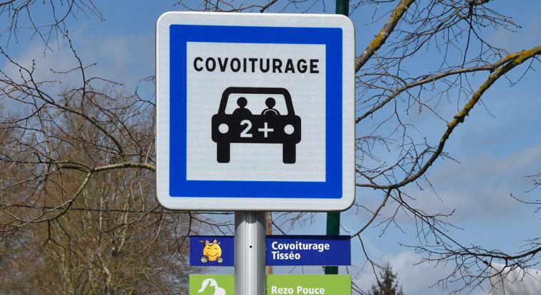 Les revenus issus du covoiturage sont exonérés d'impôts s'il s'agit du partage des frais. (© AFP