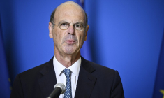 Eric Lombard, le 26 juin 2025, à Paris ( AFP / JULIEN DE ROSA )