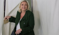 LE RN SE DIT "PREMIER OPPOSANT", MARINE LE PEN ABANDONNE LA PRÉSIDENCE DU PARTI