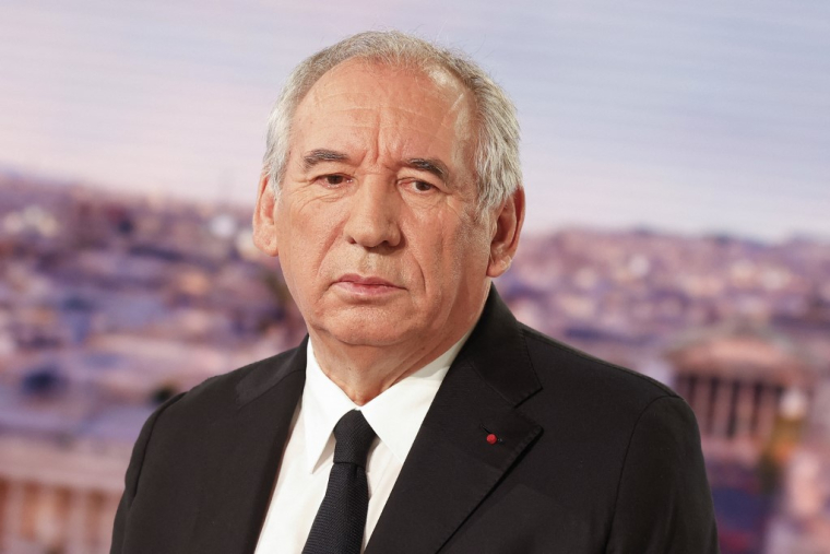 François Bayrou, sur le plateau du 20h de TF1, le 27 août 2025 ( AFP / XAVIER GALIANA )
