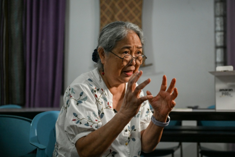 La médecin Junice Melgar, du Centre Likhaan pour la santé des femmes, lors d'un entretien avec l'AFP à Quezon City, dans la région métropolitaine de Manille, le 3 décembre 2025 aux Philippines  ( AFP / Jam STA ROSA )