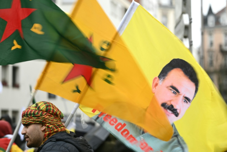 Manifestation pour demander la libération du fondateur du Parti des travailleurs du Kurdistan (PKK) Abdullah Öcalan, emprisonné depuis 1999 en Turquie, le 14 février 2026 à Strasbourg ( AFP / SÉBASTIEN BOZON )