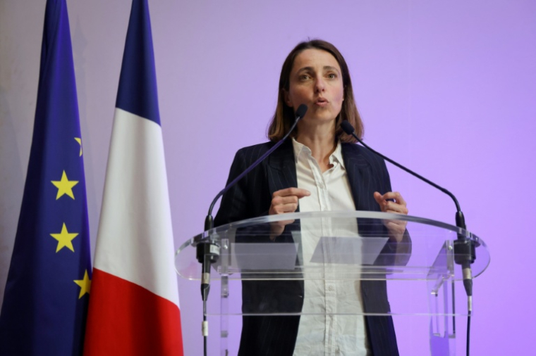 La secrétaire générale de la CGT, Sophie Binet, en conférence de presse, le 13 avril 2026 à Paris ( AFP / Ludovic MARIN )