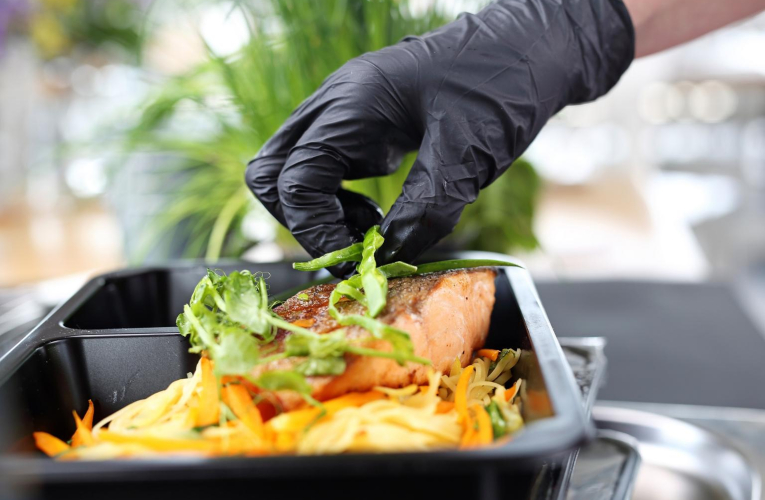 La crise sanitaire a consacré comme une tendance de fond les dark kitchen. crédit photo : Shutterstock
