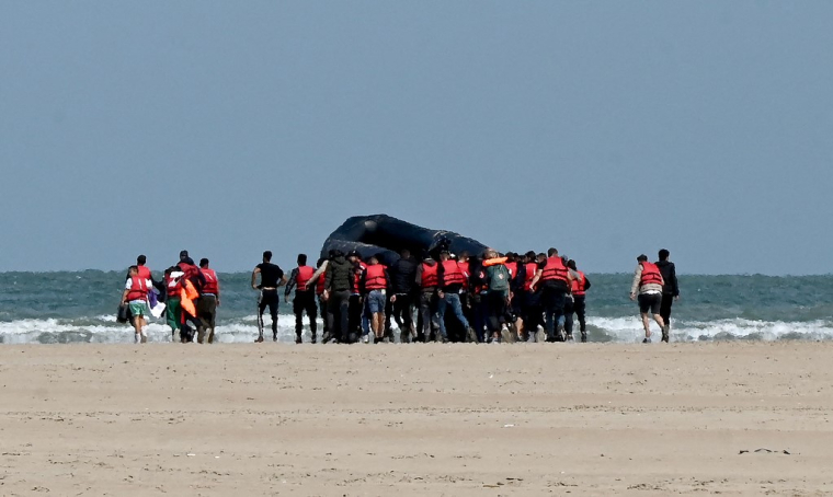 ( AFP / DENIS CHARLET )