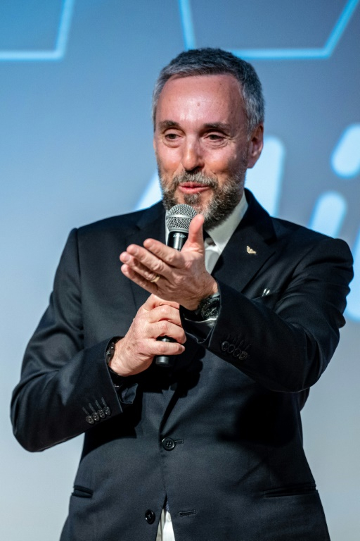 Le directeur général du comité d'organisation des Jeux olympiques et paralympiques 2026 de Milan Cortina Andrea Varnier le 14 avril 2025 à Osaka ( AFP / Philip FONG )