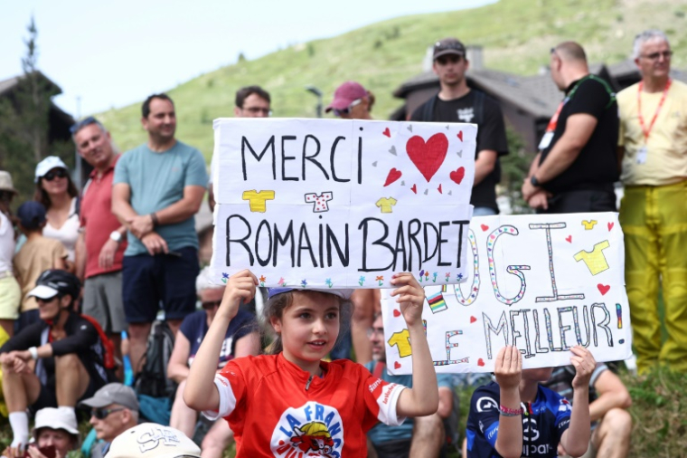 Un fan de Romain Bardet lors de la 7e étape du Dauphiné, le 14 juin 2025 ( AFP / Anne-Christine POUJOULAT )