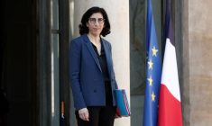 La ministre de la Culture, Rima Abdul Malak, devant l'Élysée