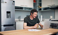 Impôts, le simulateur en ligne - iStock-shapecharge