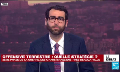 Quelle stratégie pour l'offensive terrestre ? Les chars israéliens proches de Gaza- ville