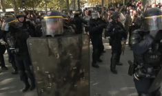 Violences du 17 octobre: tensions à Paris, un jeune homme frappé par les CRS