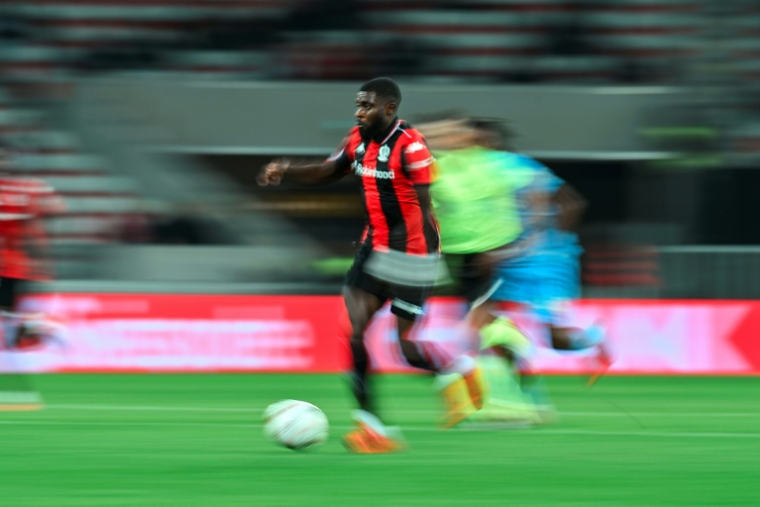 Le joueur de l'OGC Nice Jérémie Boga joue contre le SC Fribourg, le 6 novembre 2025 à Nice (Alpes-Maritimes) ( AFP / Frederic DIDES )