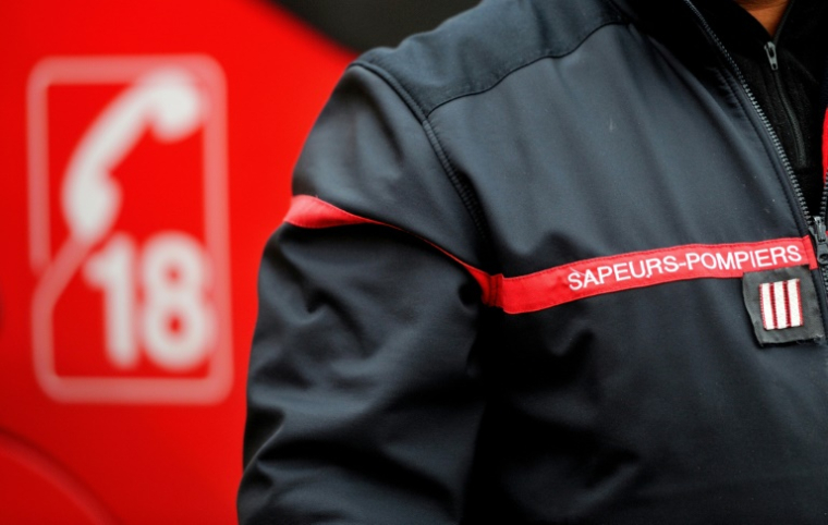 Un adolescent est mort et quatre ont été blessés jeudi matin près de Montceau-les-Mines, quand leur véhicule a effectué une sortie de route, a annoncé la préfecture de Saône-et-Loire ( AFP / PHILIPPE HUGUEN )