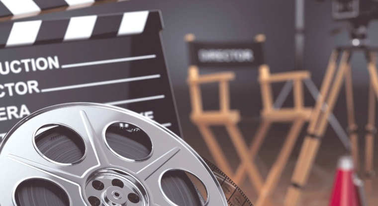 Financer le cinéma et bénéficier d’une réduction d’impôt immédiate. (© Freepik)