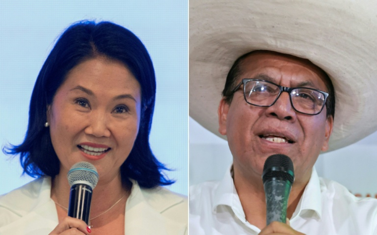 Cette combinaison de photos réalisée le 2 juin 2026 montre les candidats à la présidentielle péruvienne, Keiko Fujimori (g.), à Lima, le 13 avril 2026, et Roberto Sánchez, à Lima, le 25 avril 2026 ( AFP / STRINGER )