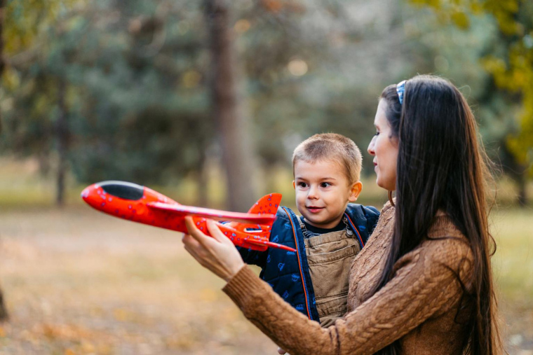 Protégez l’avenir de vos enfants ou petits-enfants avec le pacte adjoint. Ce dispositif vous permet de fixer les conditions d’utilisation de l‘épargne transmise via un contrat d’assurance-vie.